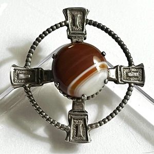 Classic Scottish Sterling Silver Agate brooch/kilt pin by Robert Allison,1960